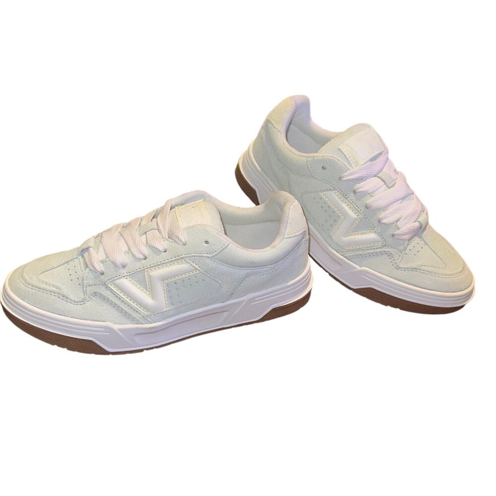 NWOB VANS Upland Shoes Unisex Women’s Sz 8